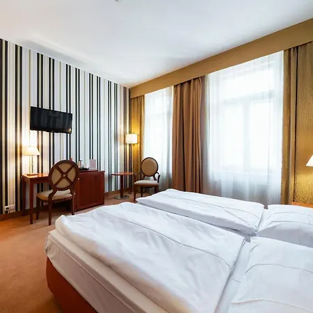 Raffaello Hotel