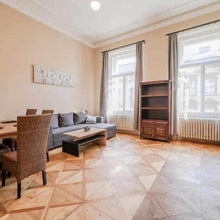 Palace Petrarca Apartment