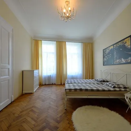 Parizska 1 Apartment