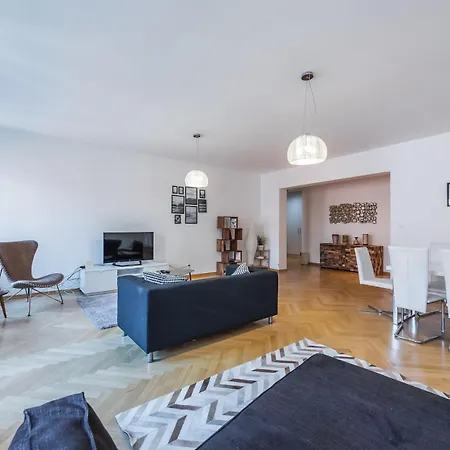 Wishlist Old Residences - New Town Daire