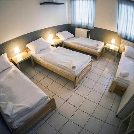 Seven Hostel *