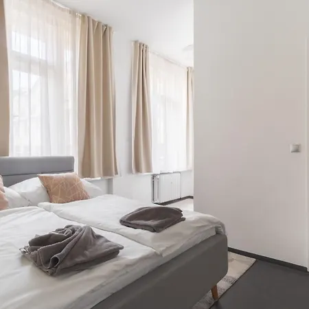 Deluxe In Old Town By Days Apartment Prague