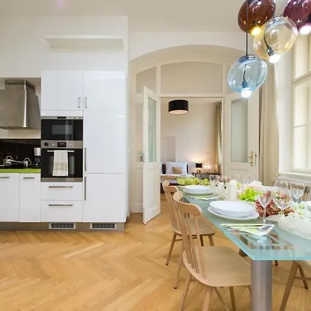 Wishlist Old Residences - New Town Daire *