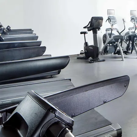Hilton Old Town Ξενοδοχείο 5*