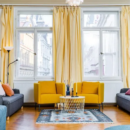 Grand Deluxe Vip Apartment