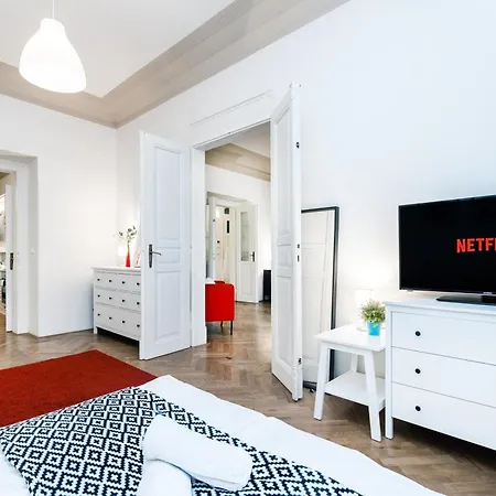 Grand Deluxe Vip Apartment