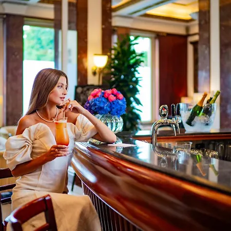 Hotel Grand International - Czech Leading