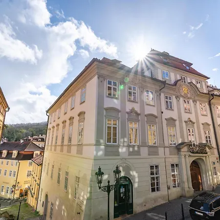 Primavera - Castle View Aparthotel Prague