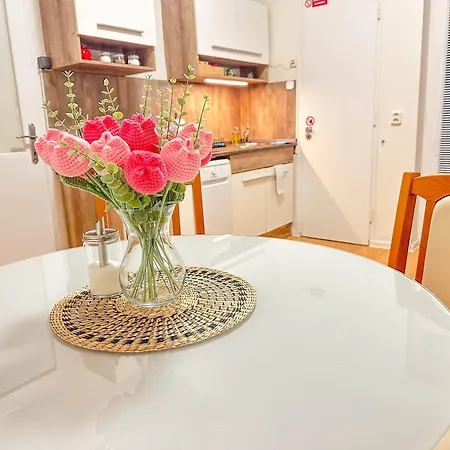 Charming By Museum And Wenceslas Square Apartment