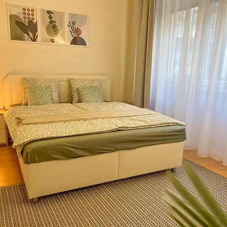 Charming By Museum And Wenceslas Square Apartment