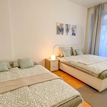 Charming By Museum And Wenceslas Square Apartment *