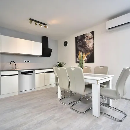 Vltava Design *