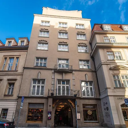 A - Old Town Apartment *