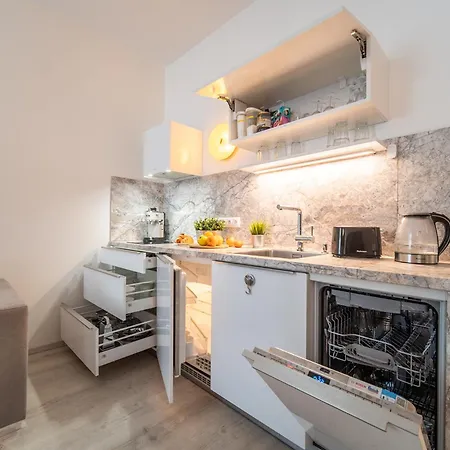 A - Old Town Apartment *