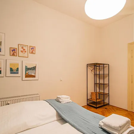3bdr Main Square Spacious Designed * Πράγα