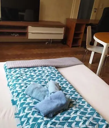 아파트 Spacious Modern 3 Bedroom Aparment *
