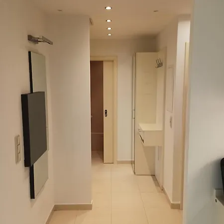 Privatunterkunft Spacious In 6 Near Center Prag