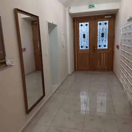Cozy 1 Bedroom דירה פראג