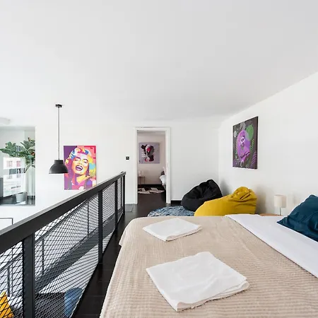 Apartments With Large Balcony, Parking Prague Apartment *
