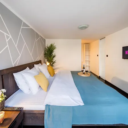 Apartments With Large Balcony, Parking Prague Prague