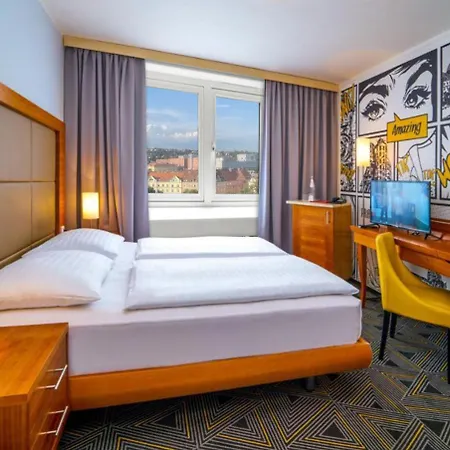 Uno Hotel 4*