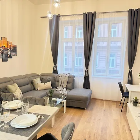 Free Parking - Cozy Near Vysehrad Railway Bridge * Praha