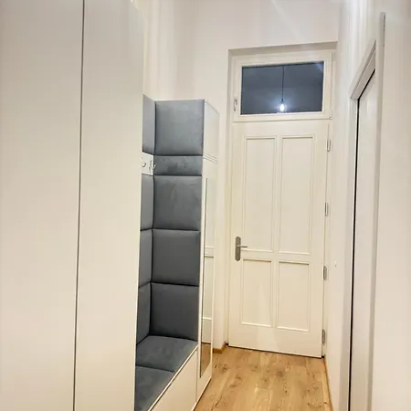 Free Parking - Cozy Near Vysehrad Railway Bridge * Praha