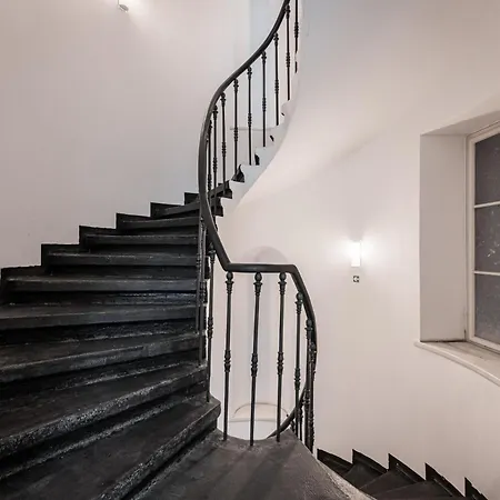 Old Town Square Apartment