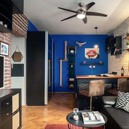 Apartment Cozy Studio With Terrace In Smichov By Days