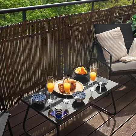 Cozy Studio With Terrace In Smichov By Days Apartment *