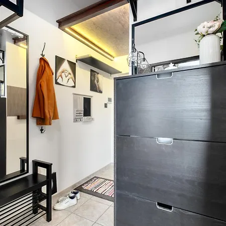 Cozy Studio With Terrace In Smichov By Days Apartment Prague