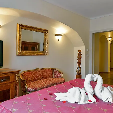 Lobster Aparthotel Prague