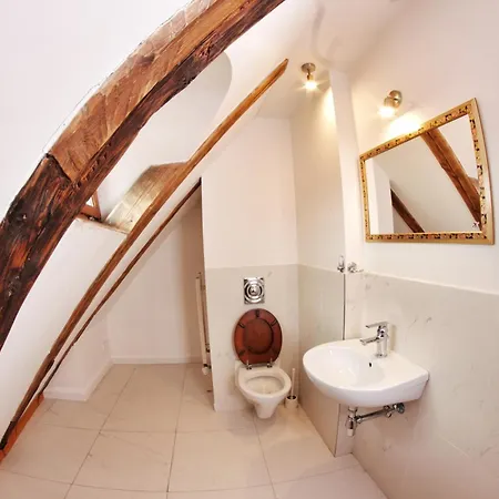 Hostel Homer - Old Town Square *