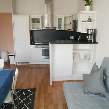 Dahlia 3* Prague