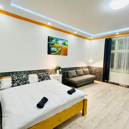 Modern Spacious In Center Апартаменты Прага