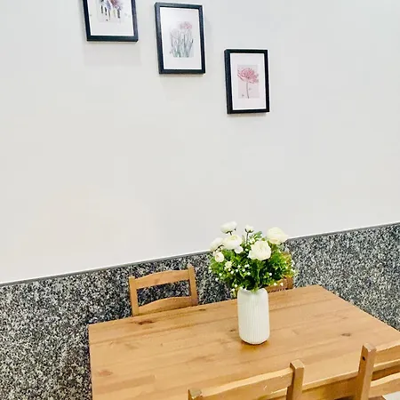 Modern Spacious In Center Апартаменты Прага