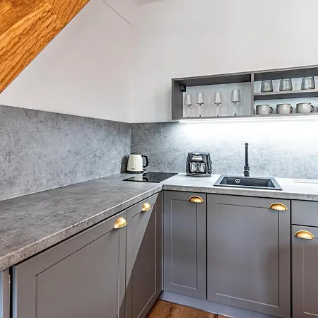 Beautifully Renovated At Lesser Town * Praga