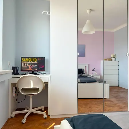 Eden Slavia Apartment *