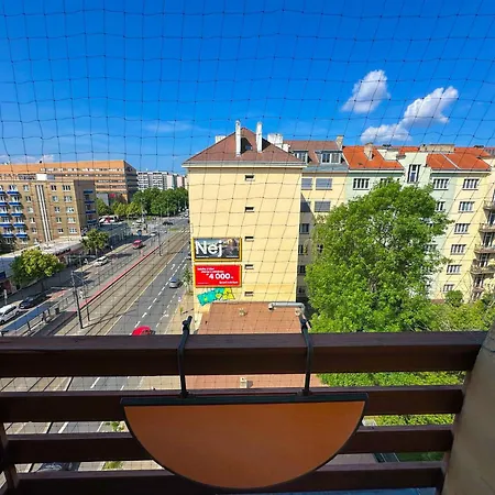 Eden Slavia Apartment *