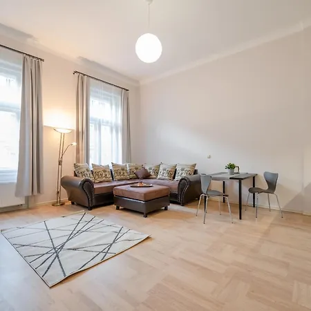 Palace Petrarca Apartment