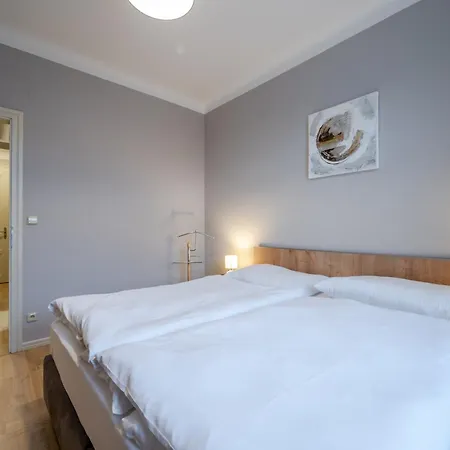 Palace Petrarca Apartment *