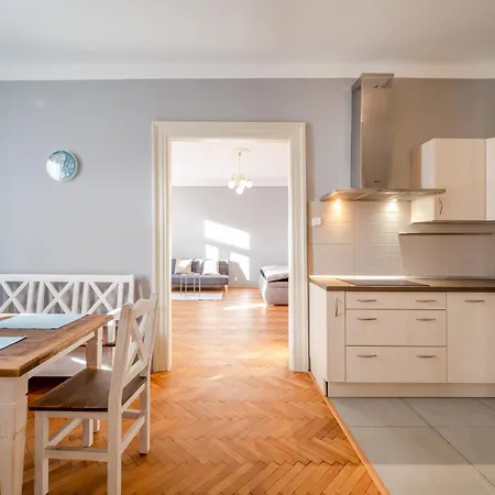 Apartment Palace Petrarca
