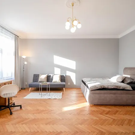 Apartment Palace Petrarca *