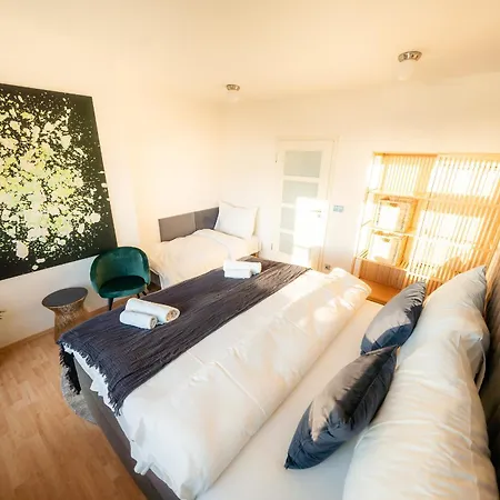 A/c Lux Rooftop 6br+3.5bath Wenceslas Square * Praga