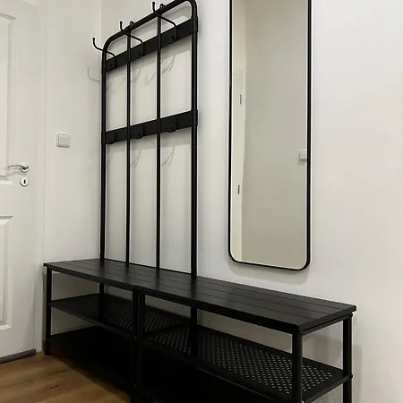A New Apartment, Free Parking, Close To The Center Apartment