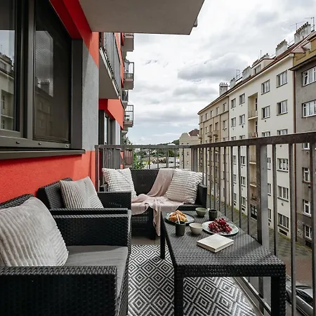 Daire Days - Bright - Balcony - Private Parking