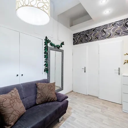 Vinohrady Apartment *