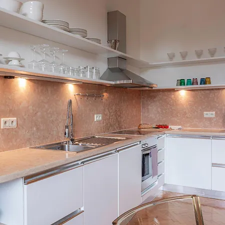 Luxury Palais Des Arts Apartment Prague