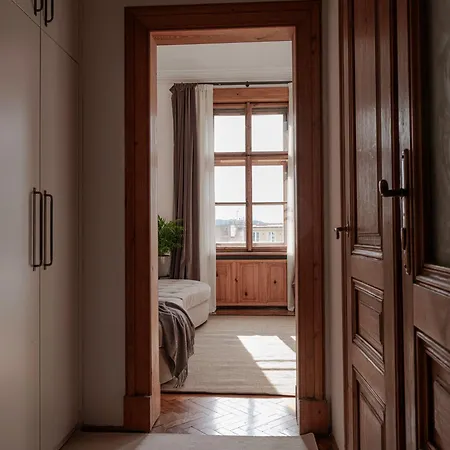 Luxury Palais Des Arts Apartment