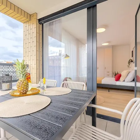 아파트 Bright 2br - 5th Floor, Balcony, Free Parking By Gravity 프라하